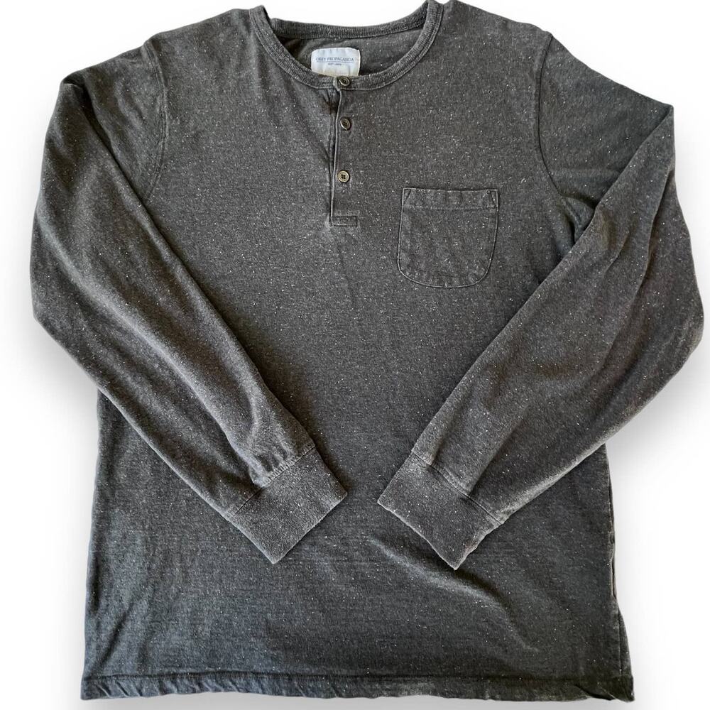 OBEY PROPAGANDA Men's Long Sleeve Henley Tee Medium Brown EUC t-shirt